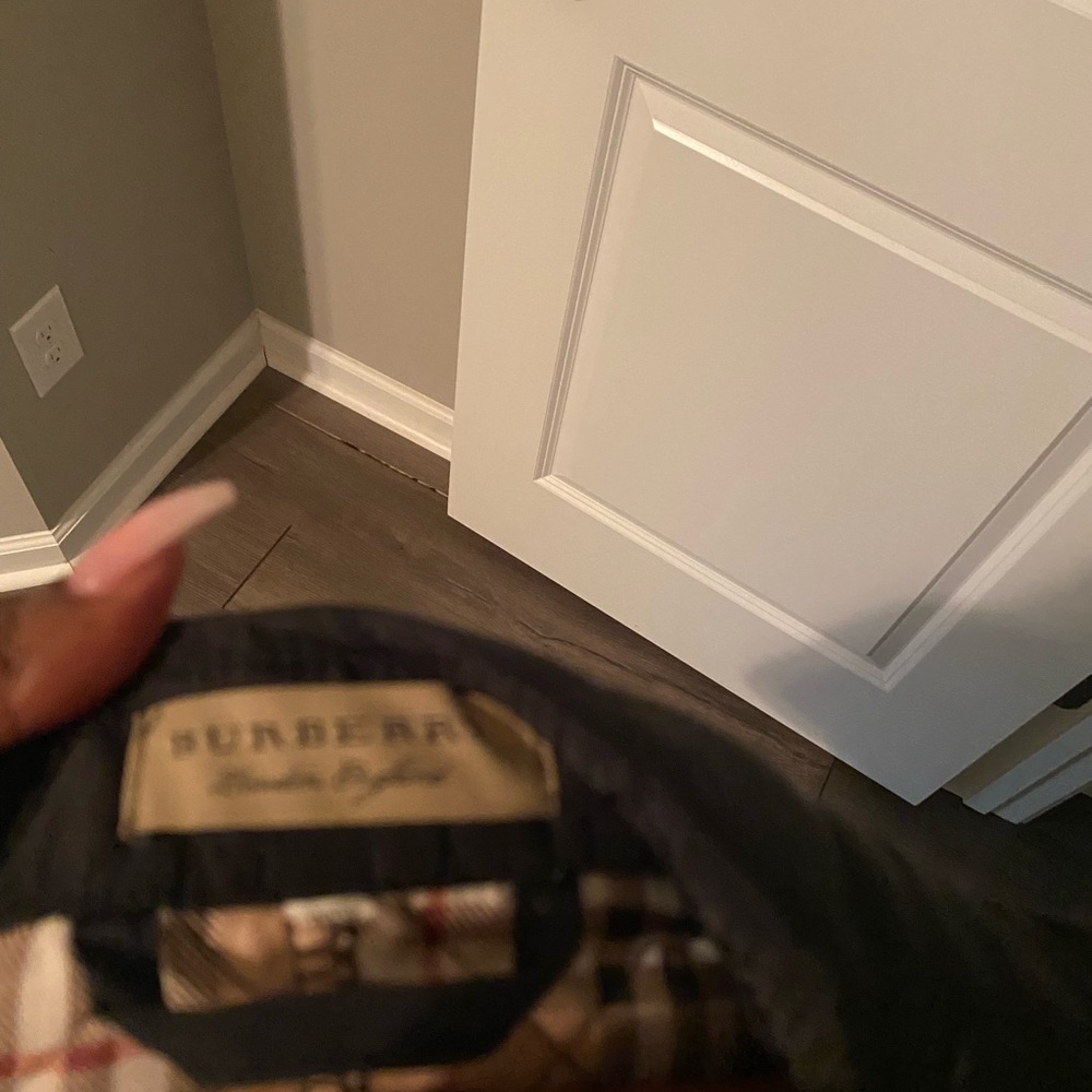 Burberry - Picture 6 of 8